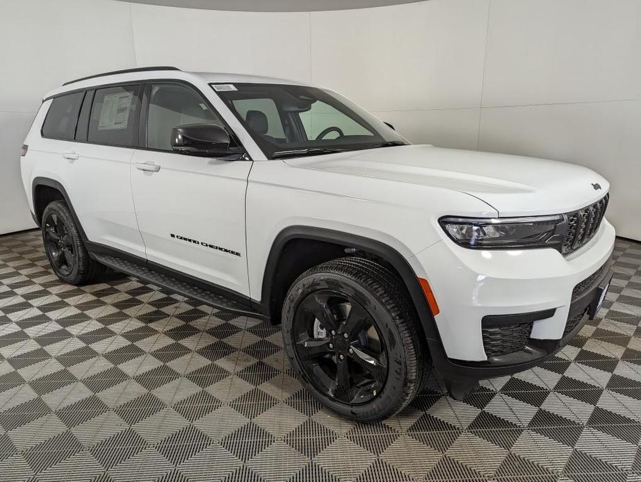 new 2024 Jeep Grand Cherokee L car, priced at $48,531