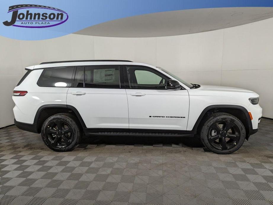 new 2024 Jeep Grand Cherokee L car, priced at $41,521