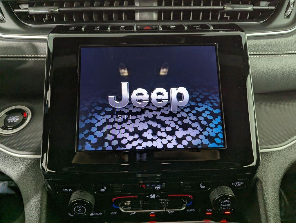 new 2024 Jeep Grand Cherokee L car, priced at $43,540