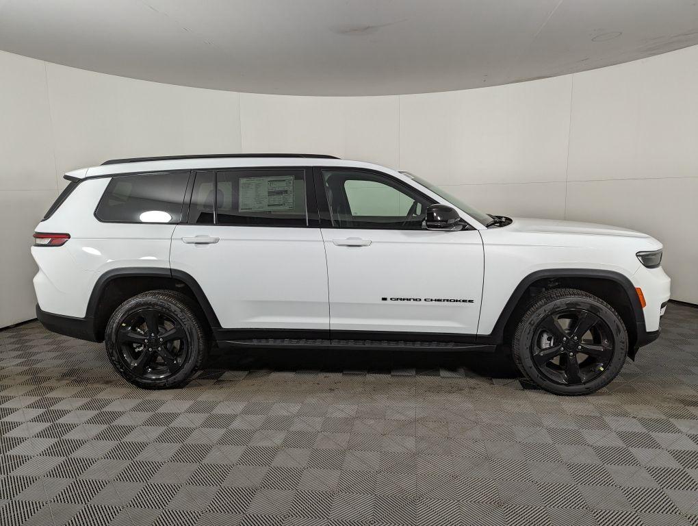 new 2024 Jeep Grand Cherokee L car, priced at $43,540