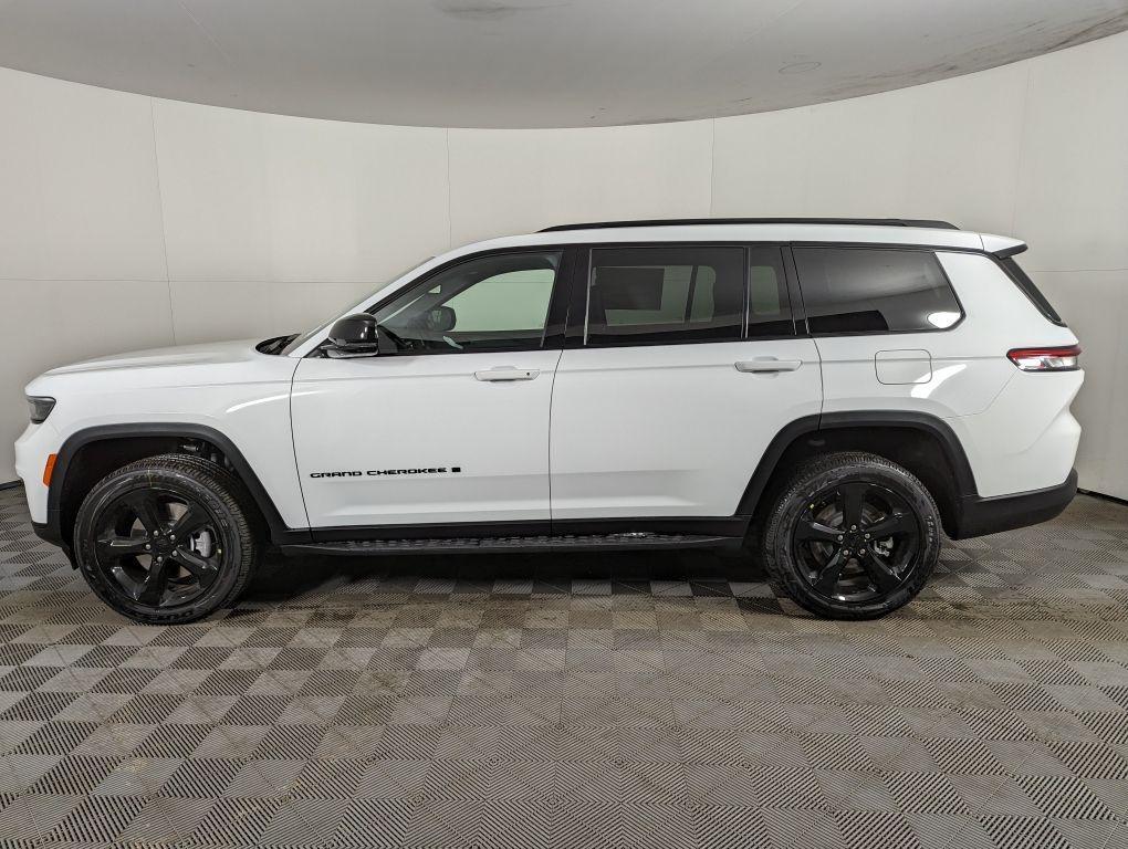 new 2024 Jeep Grand Cherokee L car, priced at $43,540