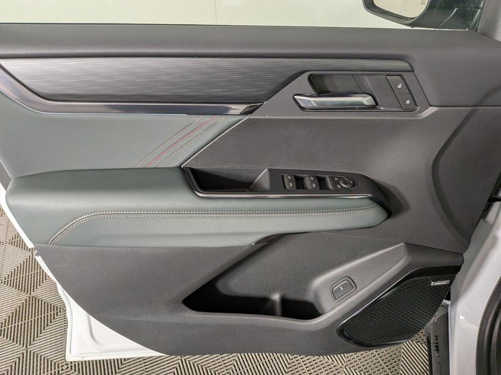 new 2025 GMC Acadia car, priced at $55,353