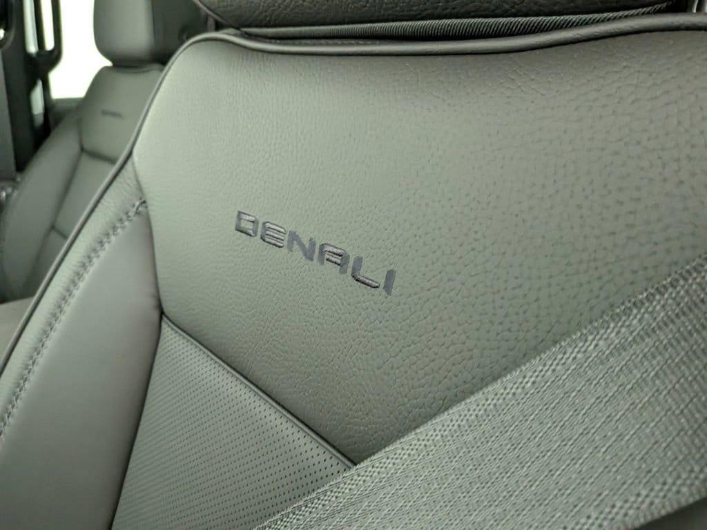 new 2025 GMC Yukon car, priced at $95,448