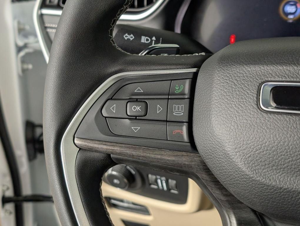 new 2025 Jeep Grand Cherokee L car, priced at $48,254