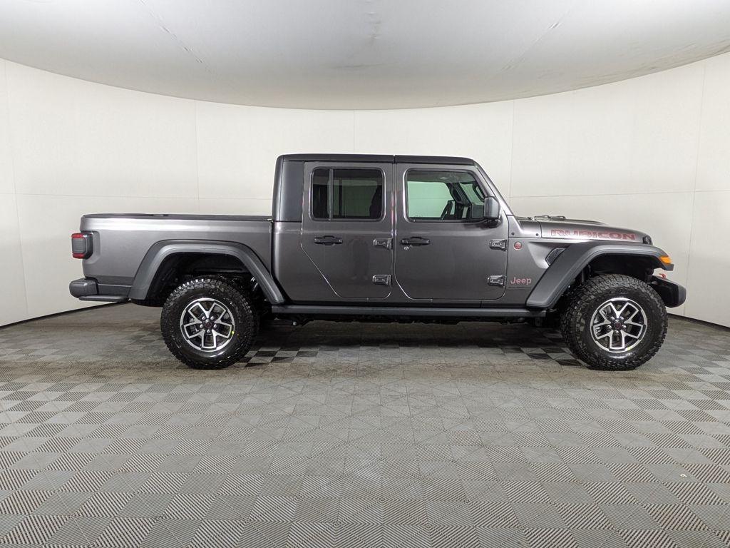 new 2025 Jeep Gladiator car, priced at $45,425