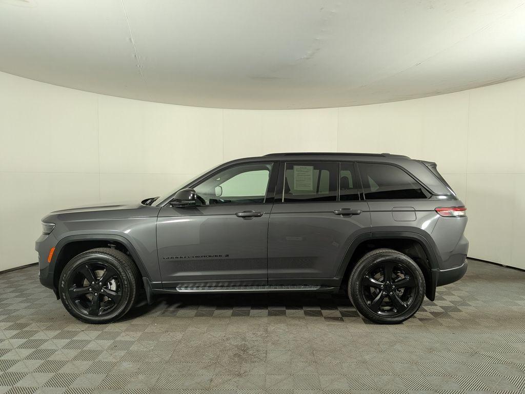 used 2024 Jeep Grand Cherokee car, priced at $34,988