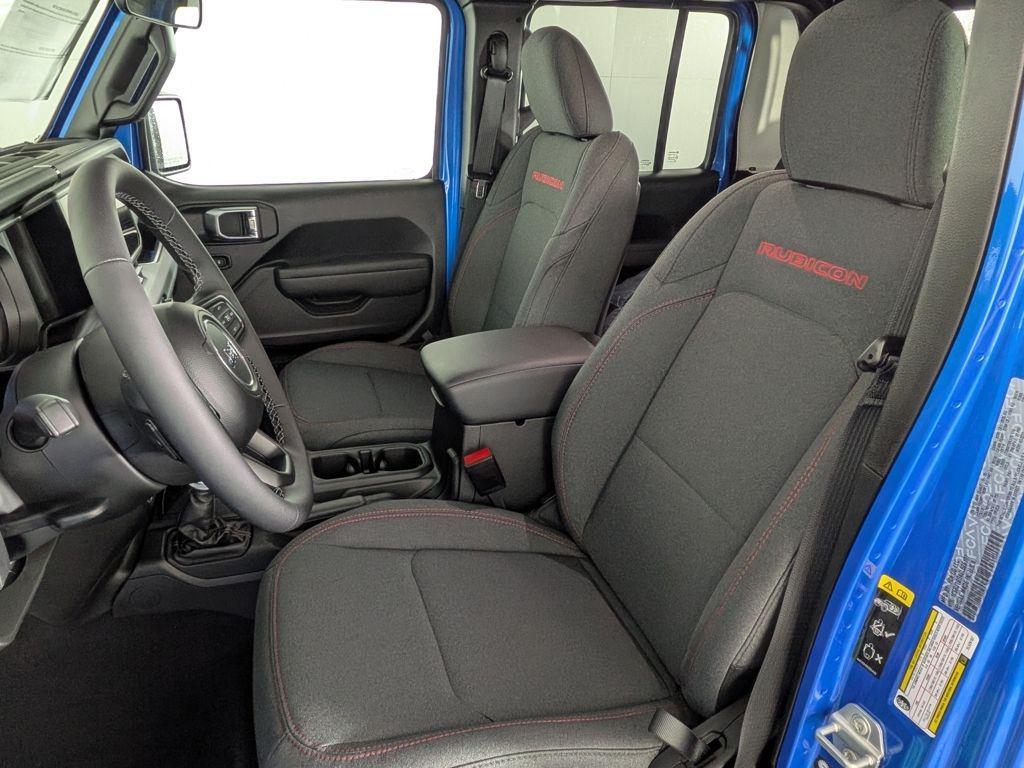 new 2025 Jeep Gladiator car, priced at $48,600