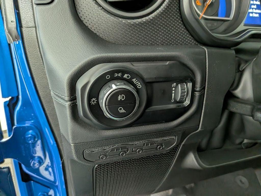 new 2025 Jeep Gladiator car, priced at $48,600
