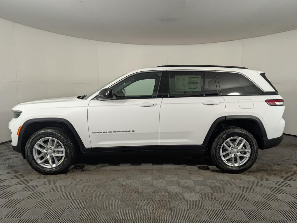 new 2025 Jeep Grand Cherokee car, priced at $38,119