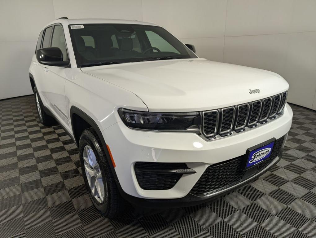 new 2025 Jeep Grand Cherokee car, priced at $38,119