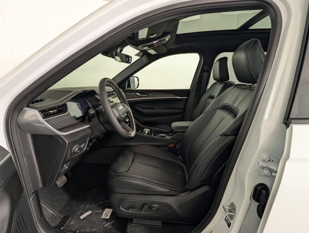 new 2025 Jeep Grand Cherokee L car, priced at $51,891