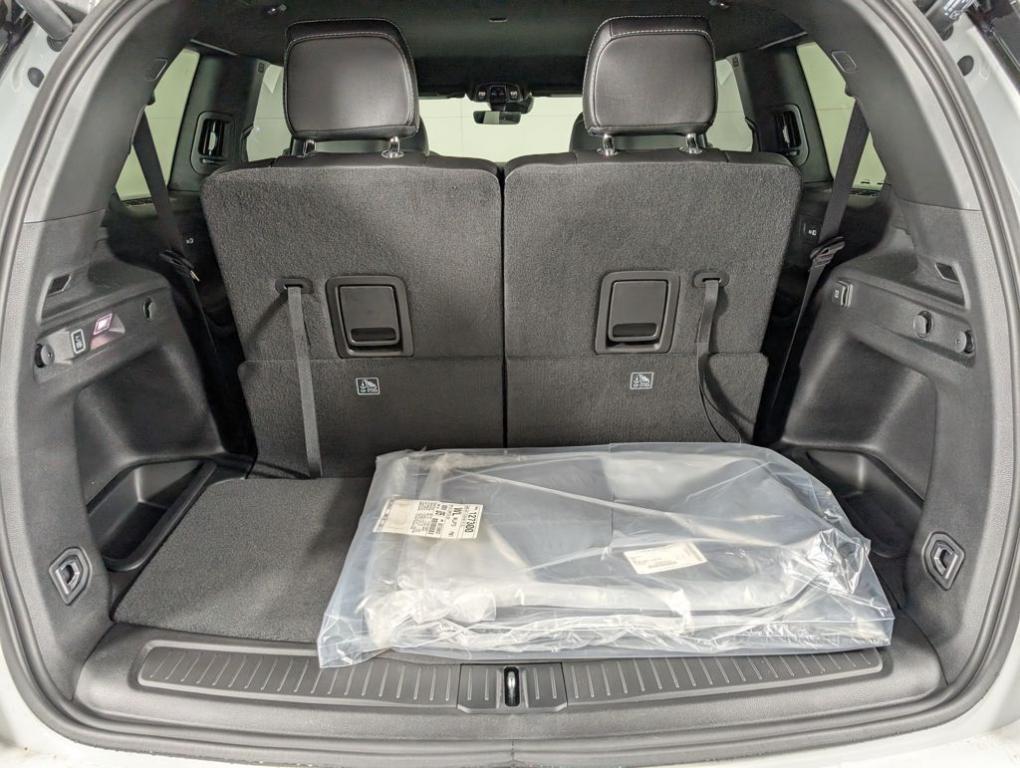 new 2025 Jeep Grand Cherokee L car, priced at $43,975