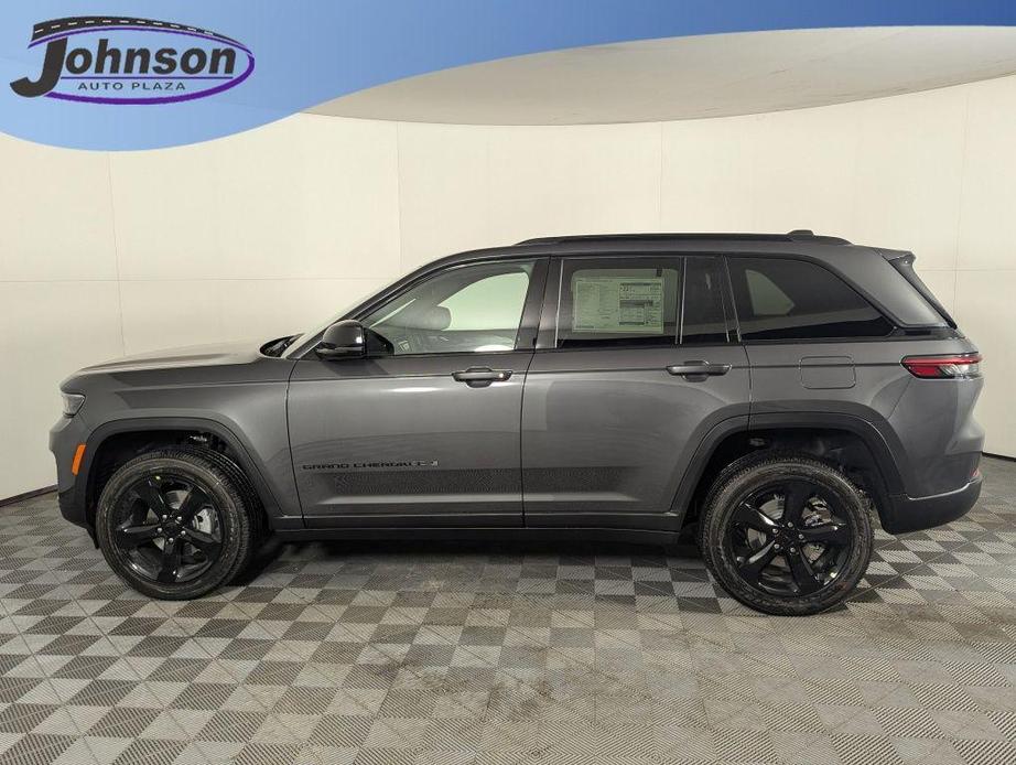 new 2024 Jeep Grand Cherokee car, priced at $39,876