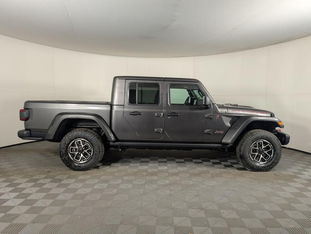 new 2025 Jeep Gladiator car, priced at $64,409