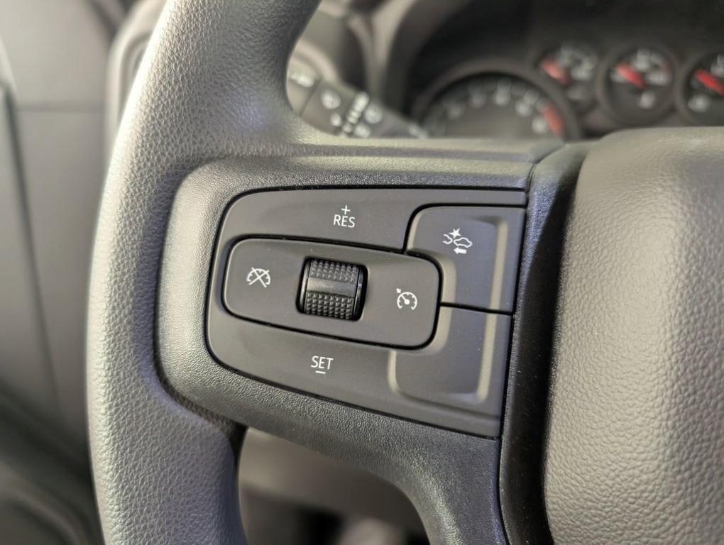 new 2025 Chevrolet Silverado 1500 car, priced at $40,692