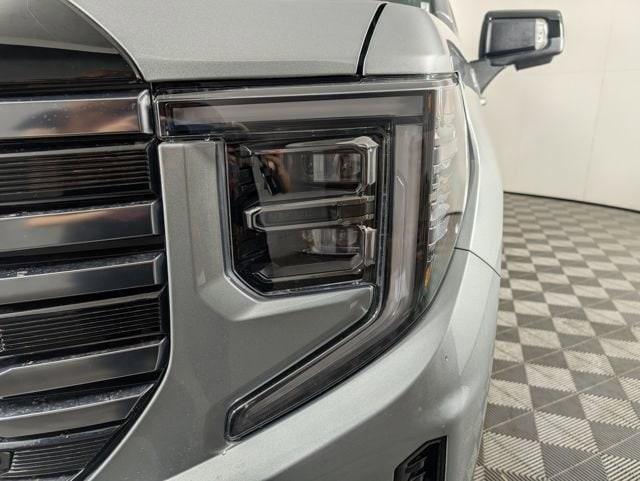 new 2025 GMC Sierra 1500 car, priced at $70,607