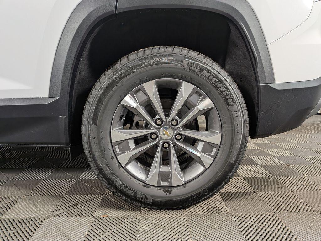 new 2026 Chevrolet Equinox car, priced at $31,662