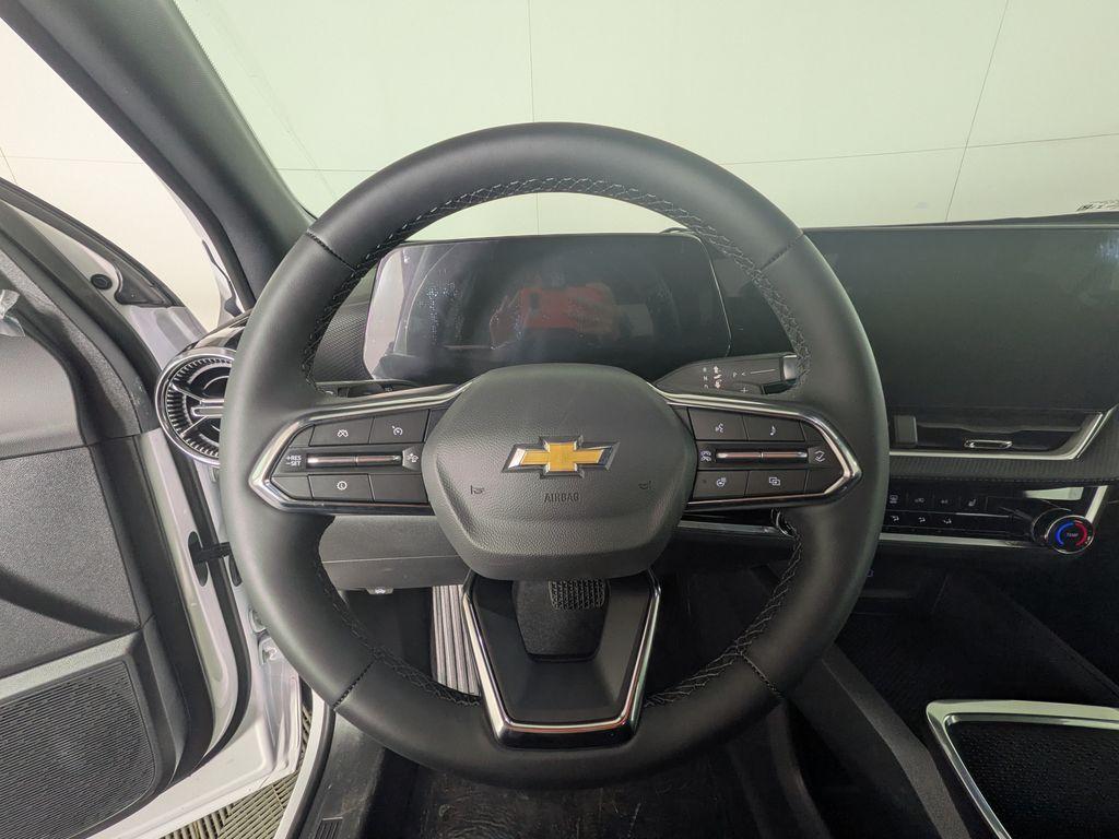 new 2026 Chevrolet Equinox car, priced at $31,662