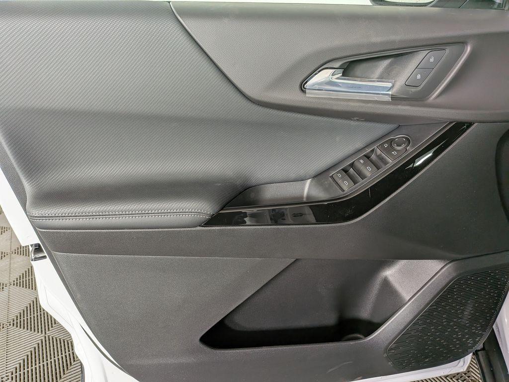 new 2026 Chevrolet Equinox car, priced at $31,662