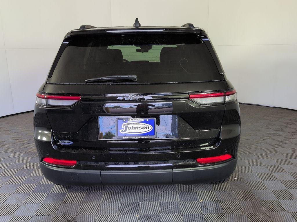 new 2025 Jeep Grand Cherokee car, priced at $45,278