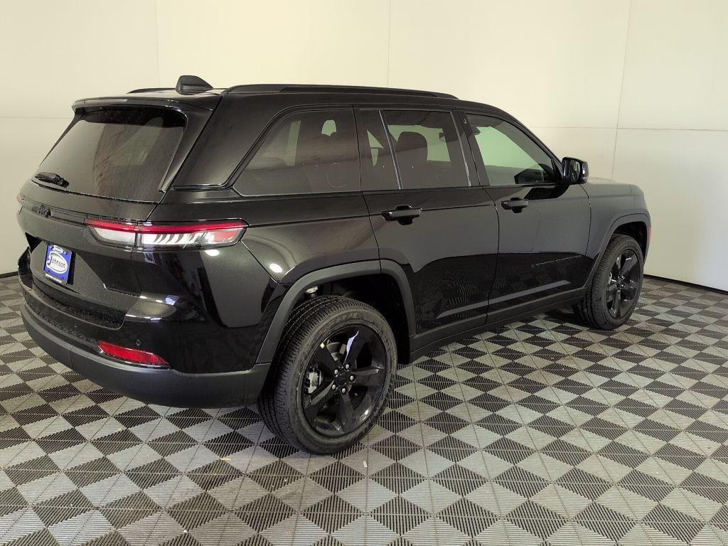 new 2025 Jeep Grand Cherokee car, priced at $45,278