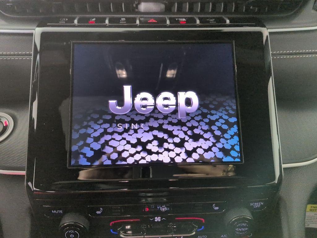 new 2025 Jeep Grand Cherokee car, priced at $45,278