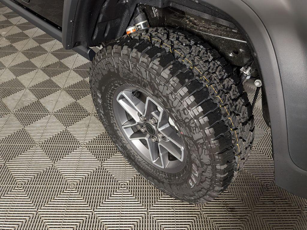 new 2025 Jeep Gladiator car, priced at $45,705