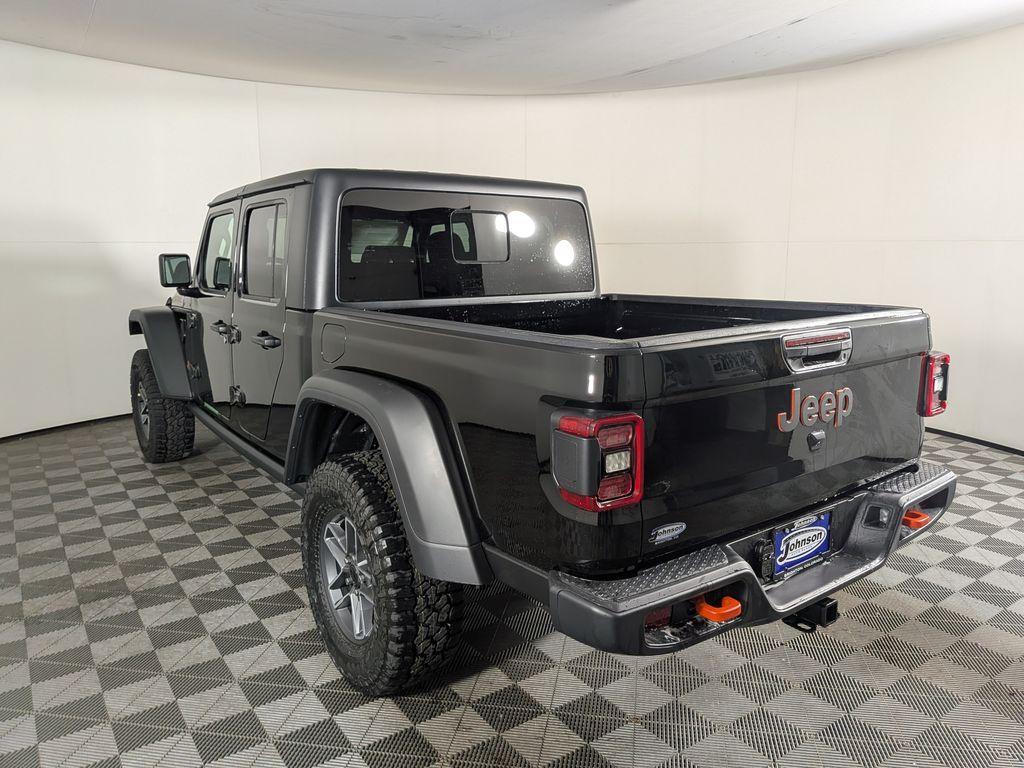 new 2025 Jeep Gladiator car, priced at $45,705