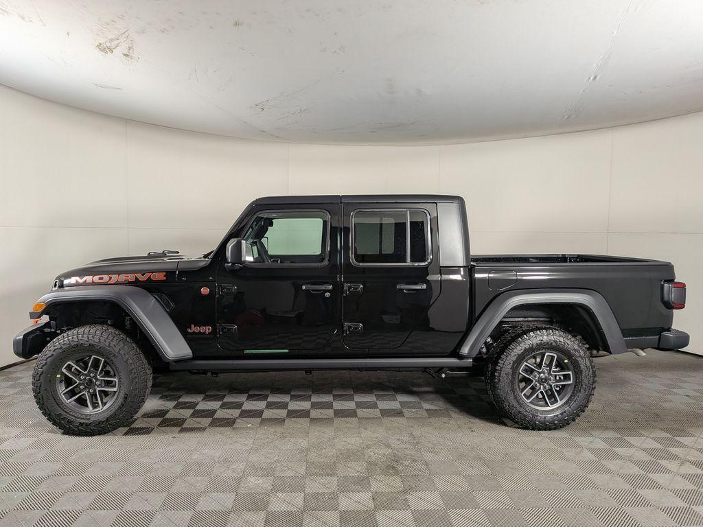 new 2025 Jeep Gladiator car, priced at $45,705