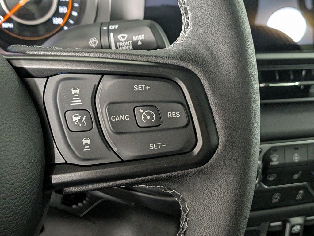 new 2025 Jeep Gladiator car, priced at $45,705