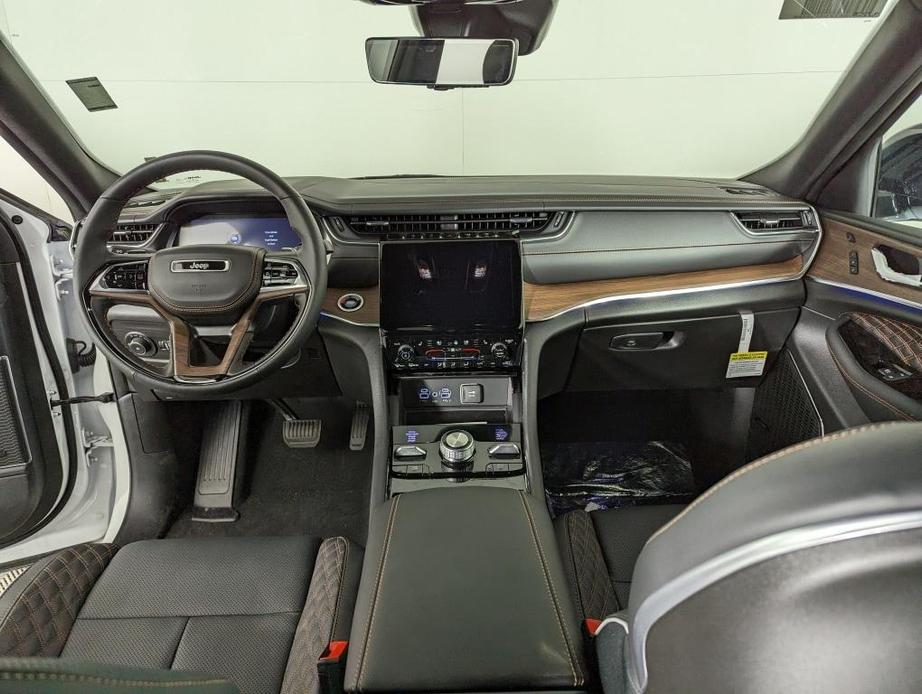 new 2024 Jeep Grand Cherokee L car, priced at $70,646