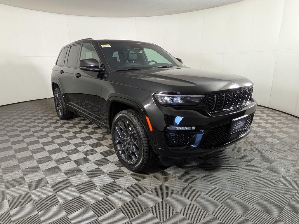 new 2025 Jeep Grand Cherokee car, priced at $58,949