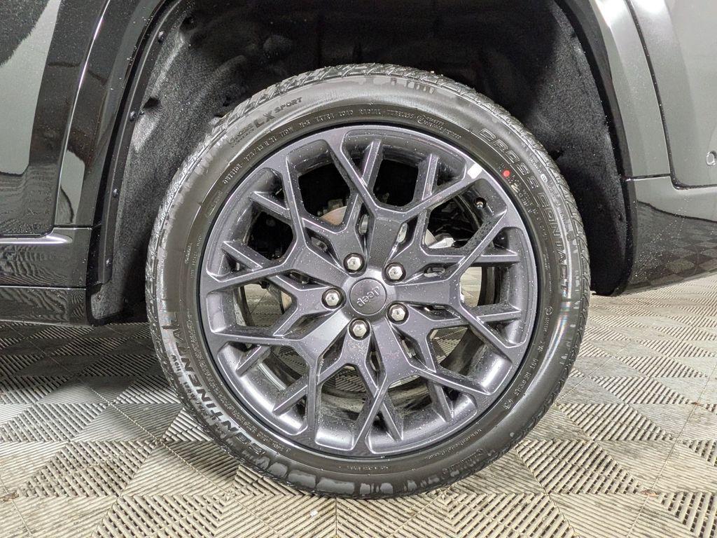 new 2025 Jeep Grand Cherokee car, priced at $58,949