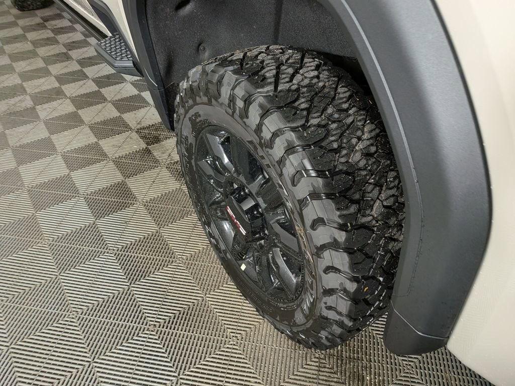 new 2026 GMC Sierra 2500 car, priced at $86,316