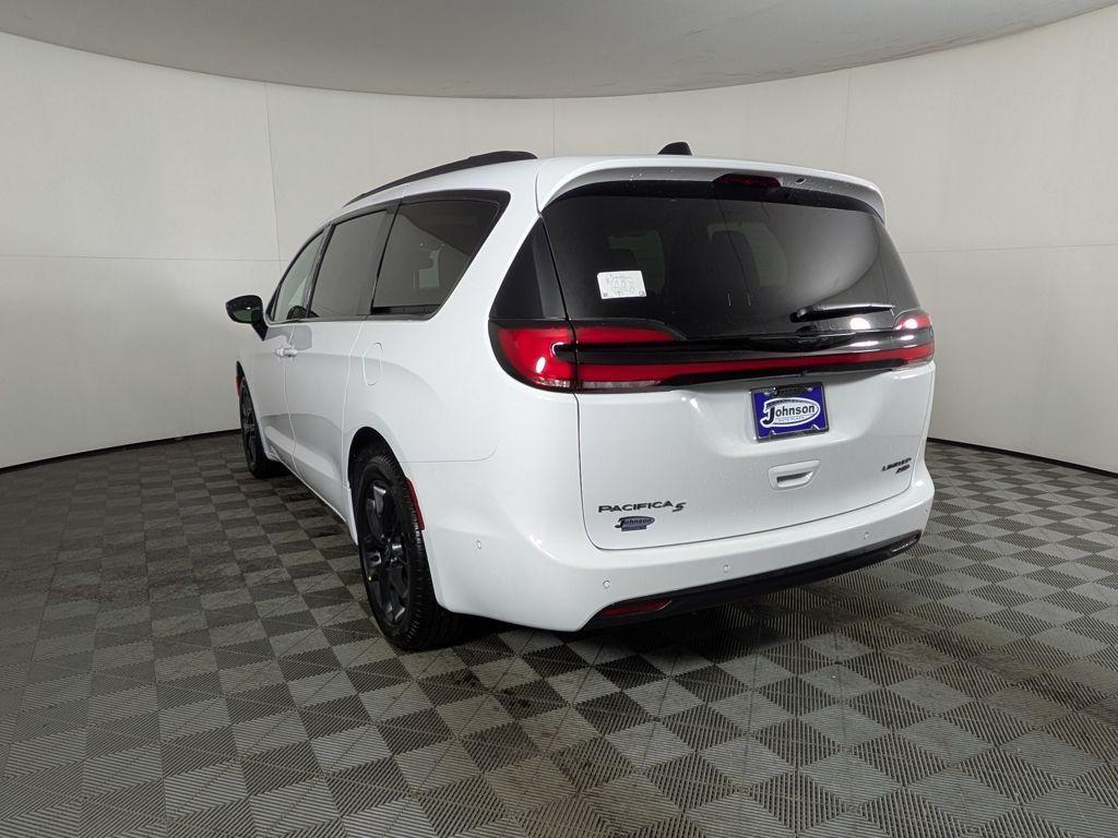 new 2025 Chrysler Pacifica car, priced at $53,991