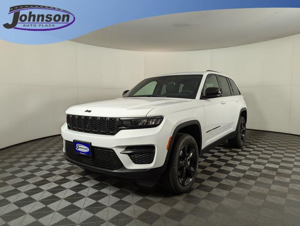 new 2025 Jeep Grand Cherokee car, priced at $43,378