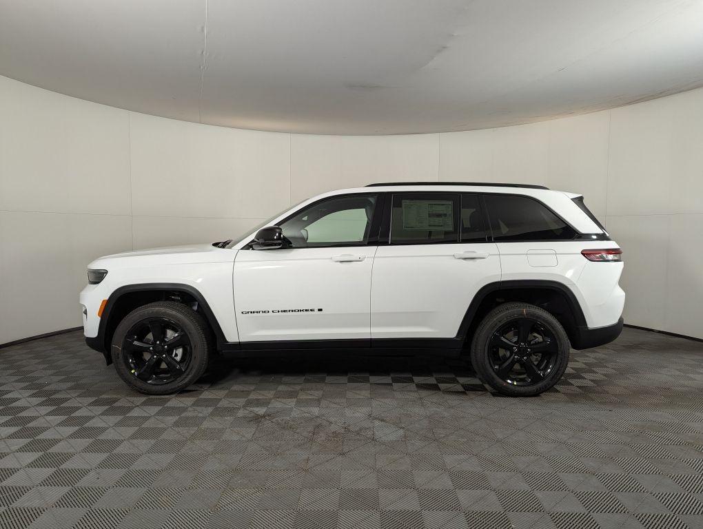 new 2025 Jeep Grand Cherokee car, priced at $44,350