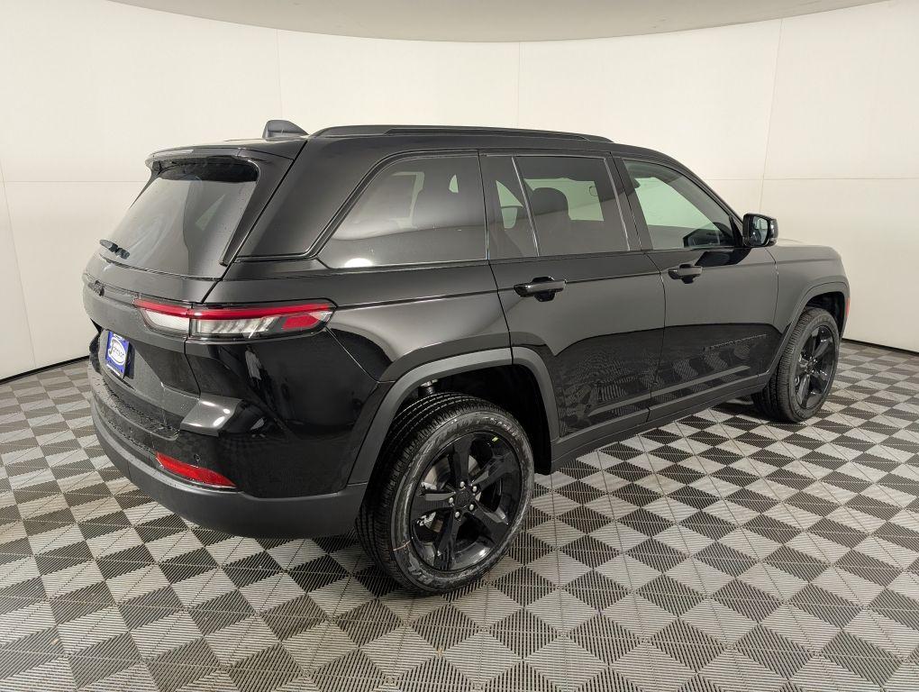 new 2025 Jeep Grand Cherokee car, priced at $43,993