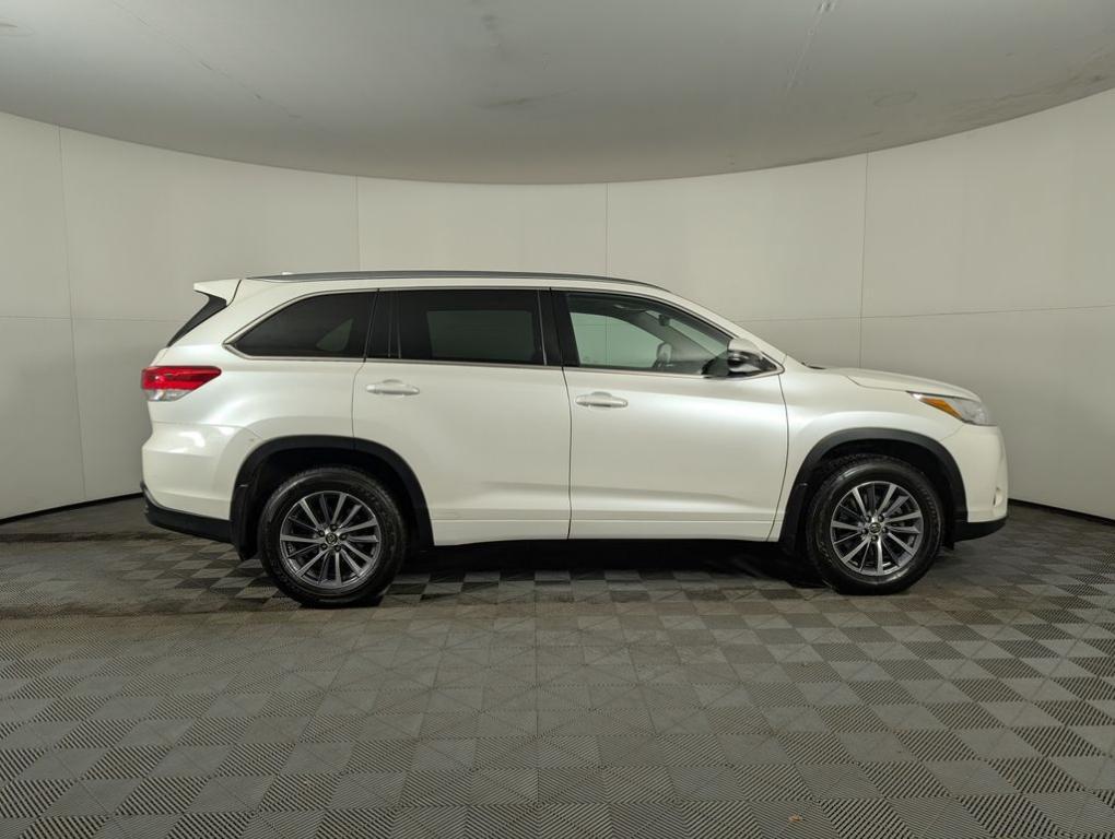 used 2018 Toyota Highlander car, priced at $24,588