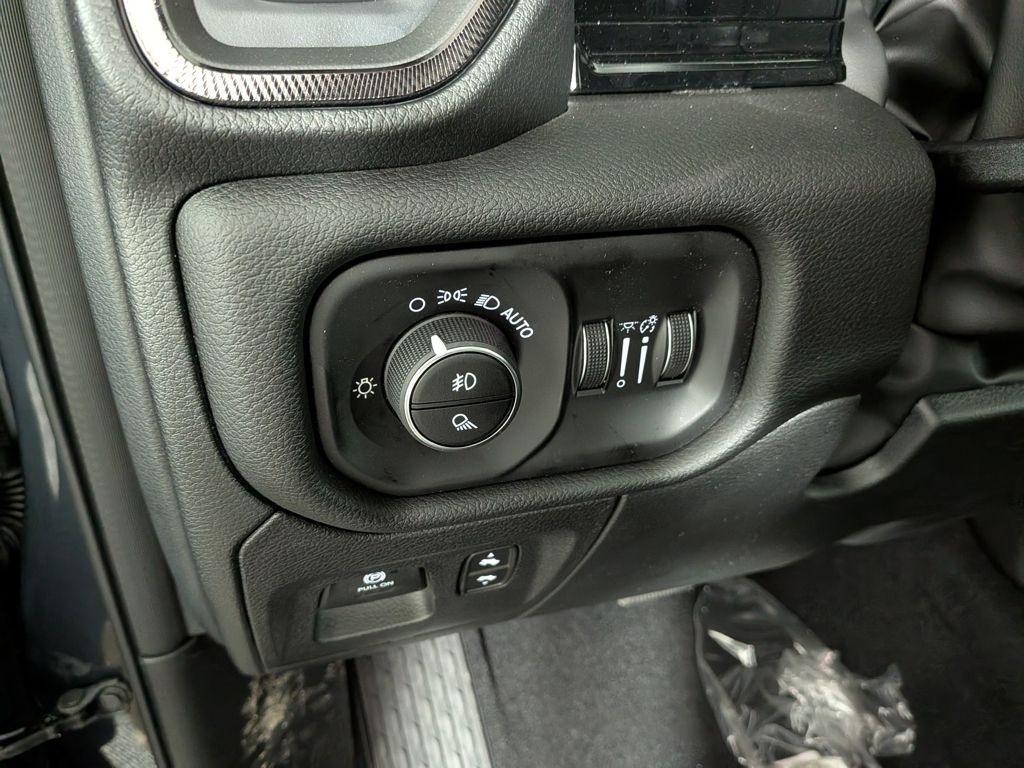 new 2025 Ram 1500 car, priced at $63,021