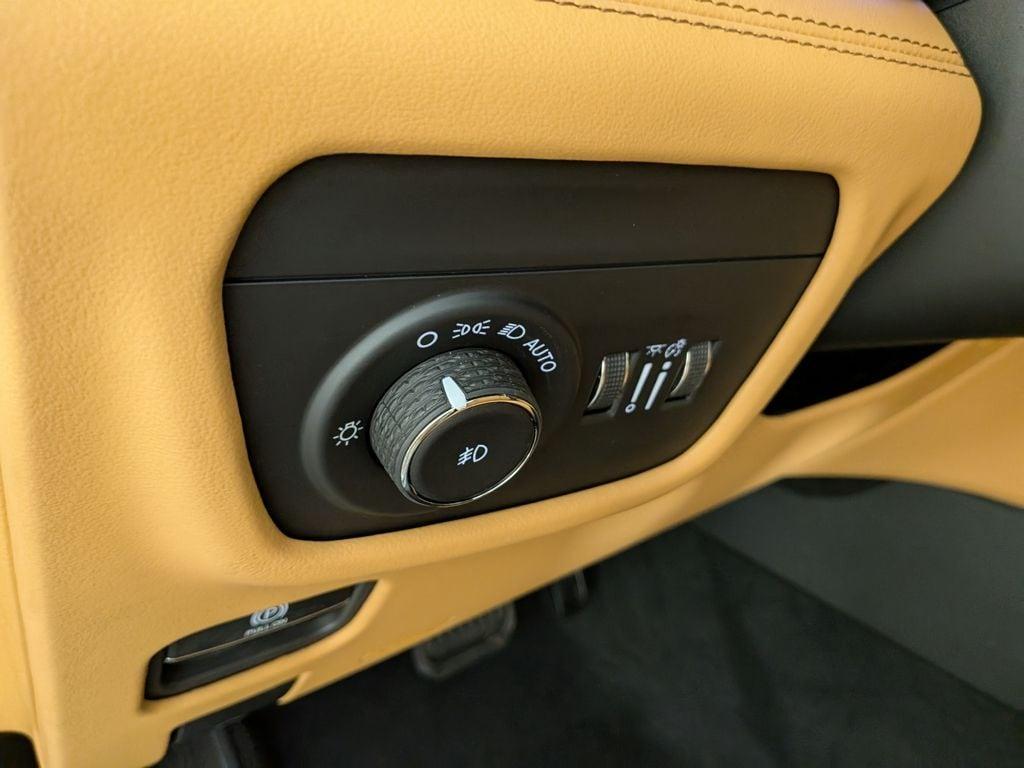new 2025 Jeep Grand Cherokee car, priced at $63,561