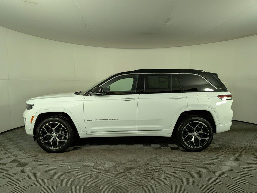 new 2025 Jeep Grand Cherokee car, priced at $63,561