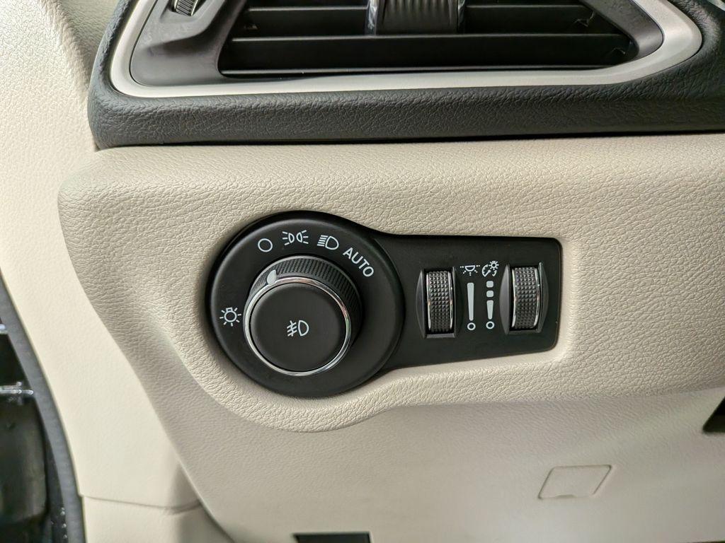 used 2022 Chrysler Pacifica car, priced at $22,388