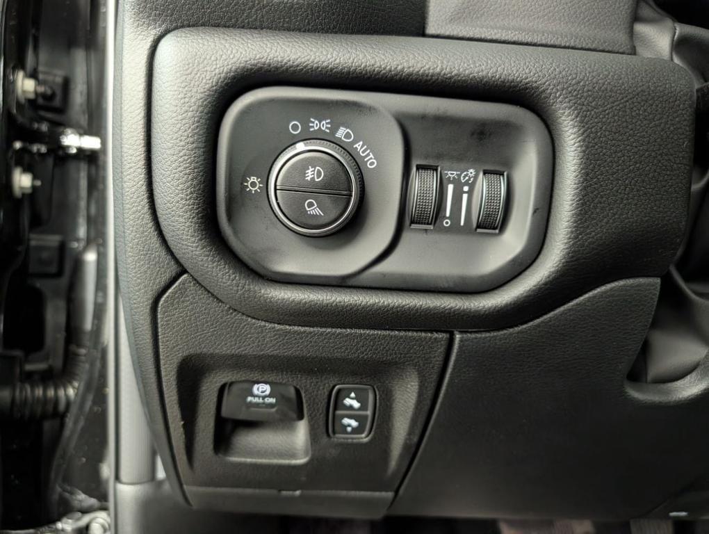 new 2025 Ram 1500 car, priced at $47,863