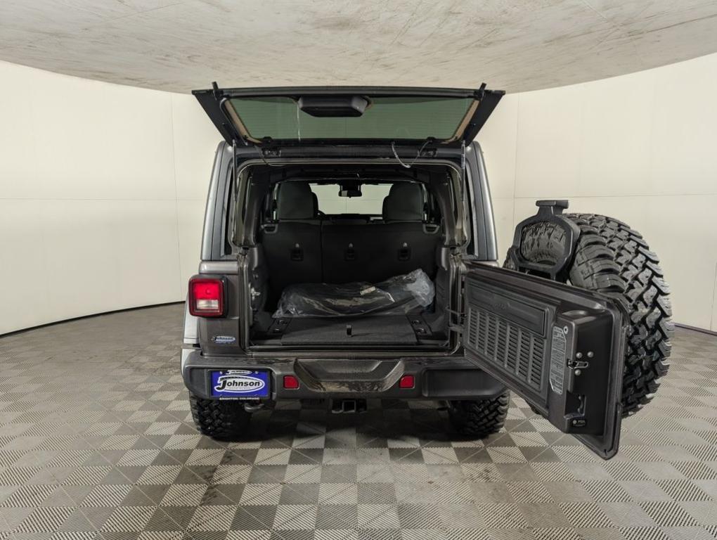 new 2025 Jeep Wrangler car, priced at $48,043
