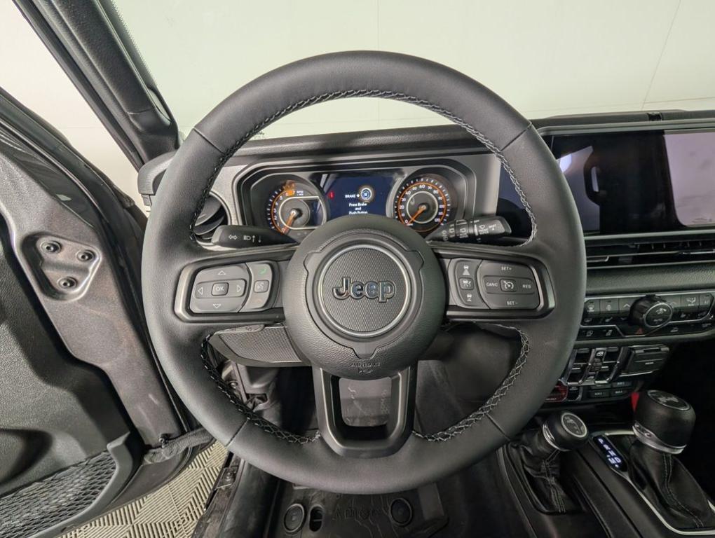 new 2025 Jeep Wrangler car, priced at $48,043