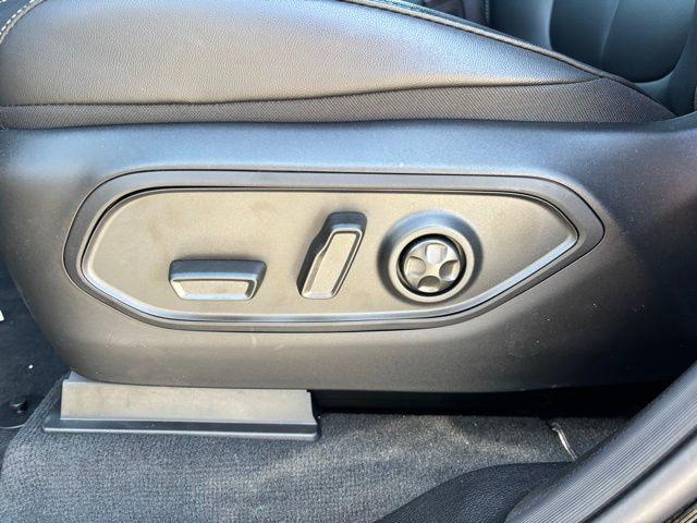 new 2025 Jeep Grand Cherokee L car, priced at $49,195