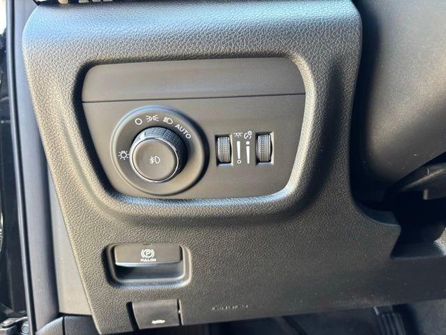 new 2025 Jeep Grand Cherokee L car, priced at $49,195