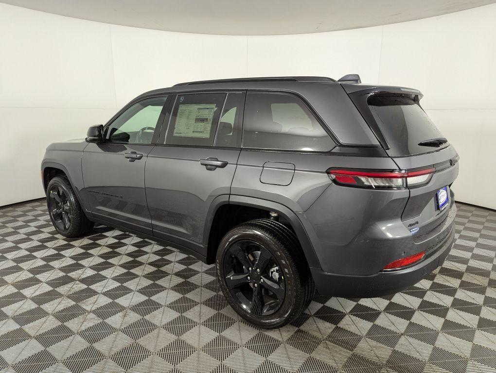 new 2025 Jeep Grand Cherokee car, priced at $44,880