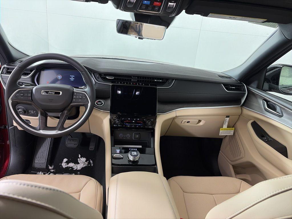 new 2025 Jeep Grand Cherokee L car, priced at $48,186